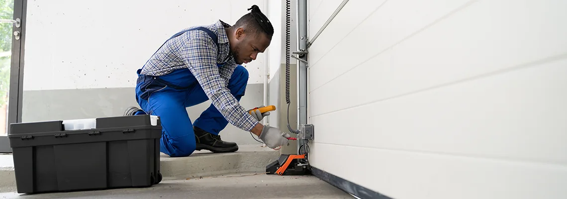 Repair Garage Door Not Closing But Light Flashing in Pine Hills, FL